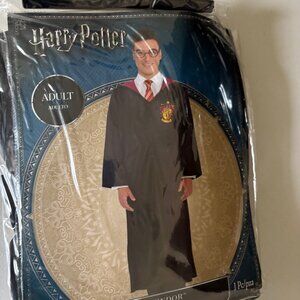 EUC Adult Harry Potter Gryffindor Robe costume Black